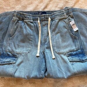 GAP Easy Jean - BNWT!!